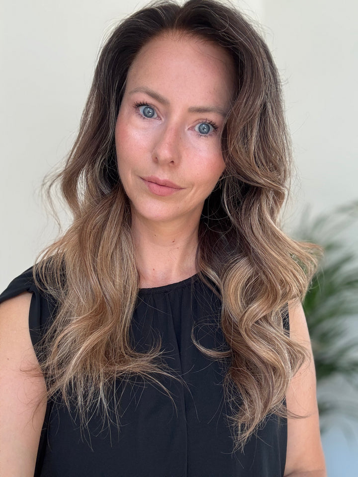 Olivia 22 inch brown blonde balayage human hair wig